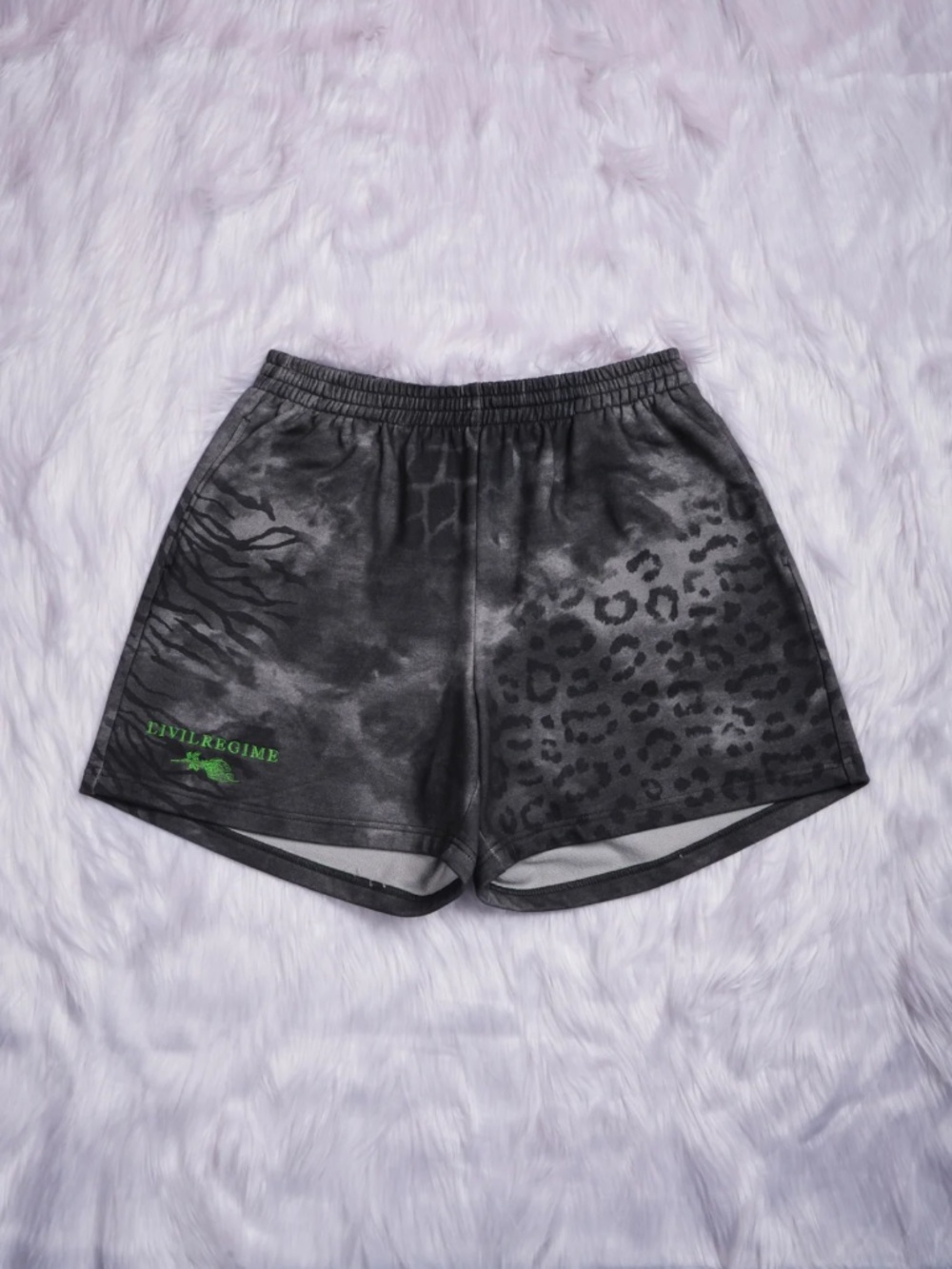 PASSION FROM CONCRETE THORNS BAGGY SHORTS IN BLACK BRATZ CIVIL REGIME